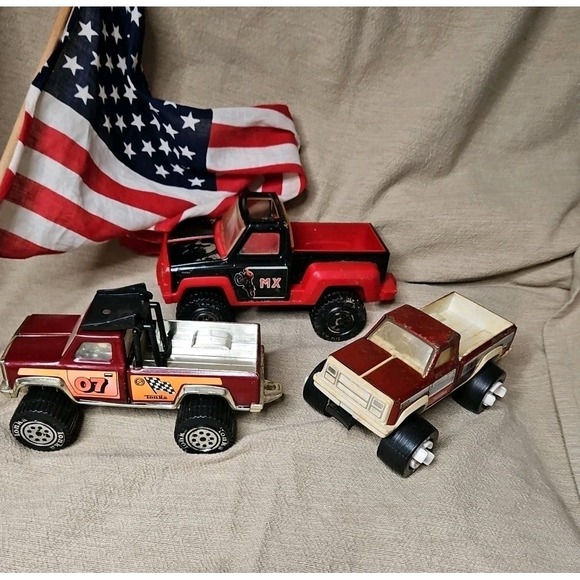 3 Vintage Tonka Pickup Trucks Lot 1980s Metal Steel - Picture 1 of 12